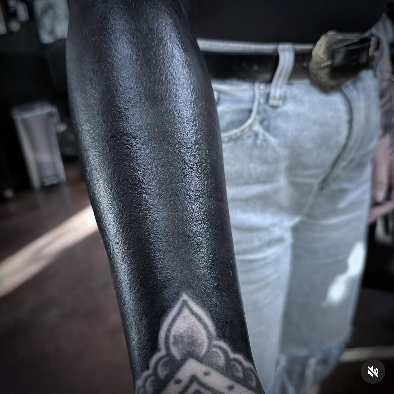 Start of a blackout sleeve for @jadequailart 🖤

MADE BY @marcdarrah 
TEXT ONLY for appointments (951) 249-6487

🔖🔖🔖
.
.
@redtidetattooco
.
.
#murrietatattoo #murrietatattooshop #murrietatattoos #temecula #temeculatattoo #temeculatattooshop #tattoo #tattoos #tattooflash #realtraditional #murrieta #temecula #blackwork #blackworkers #blackworktattoo #riverside #blackouttattoo #solidblackwork